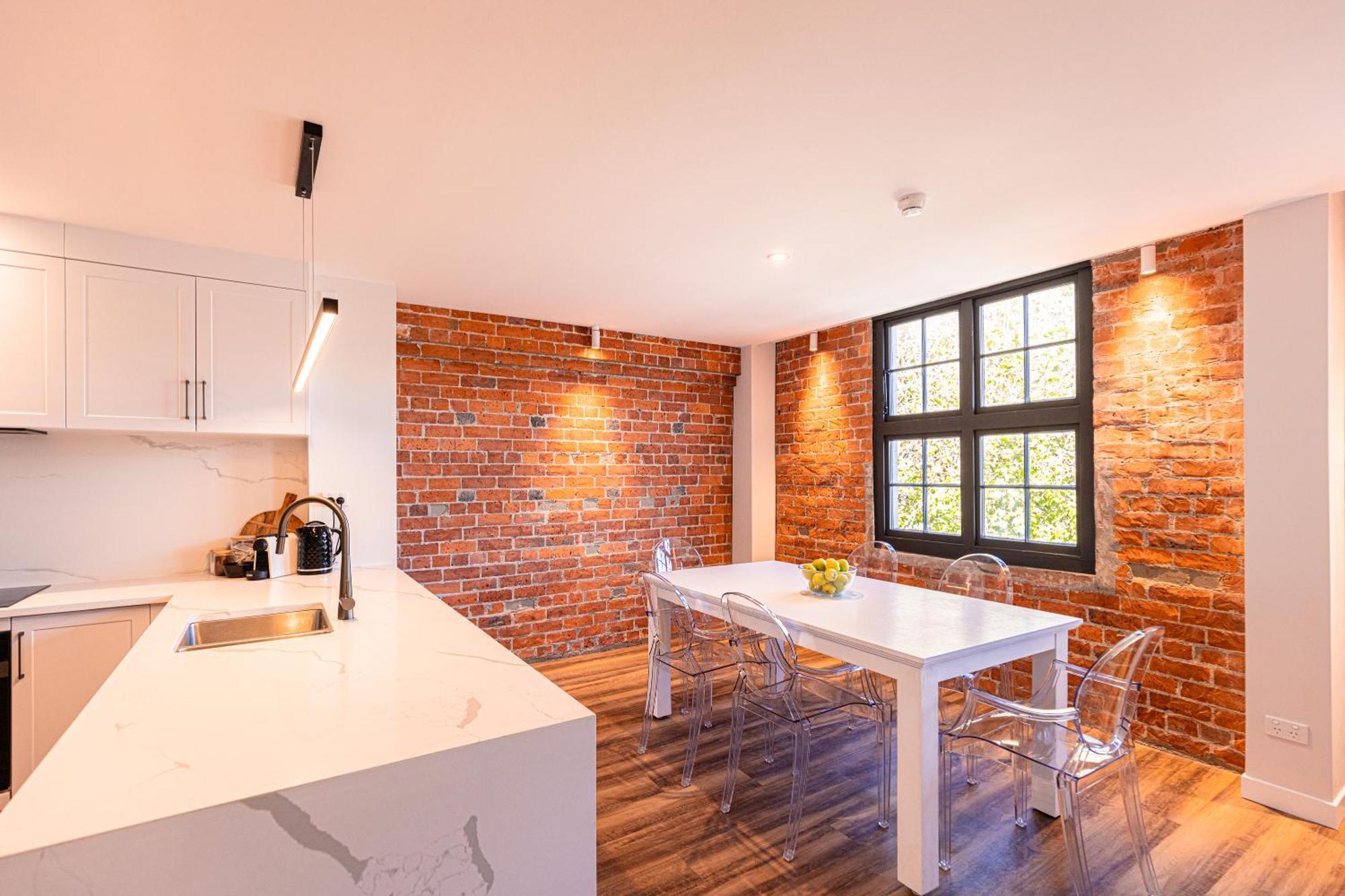 Johnston Apartments - Award-Winning Building, Your Unforgettable Stay Whanganui Buitenkant foto