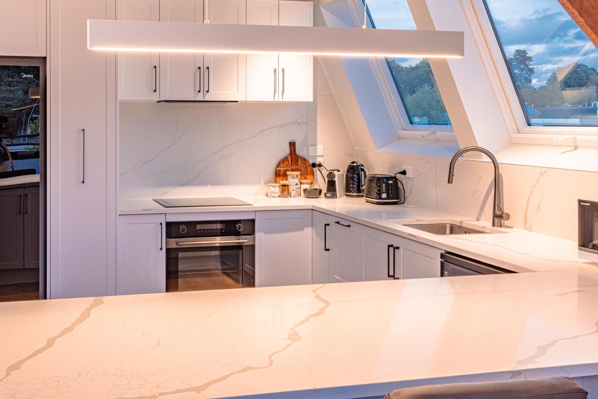 Johnston Apartments - Award-Winning Building, Your Unforgettable Stay Whanganui Buitenkant foto