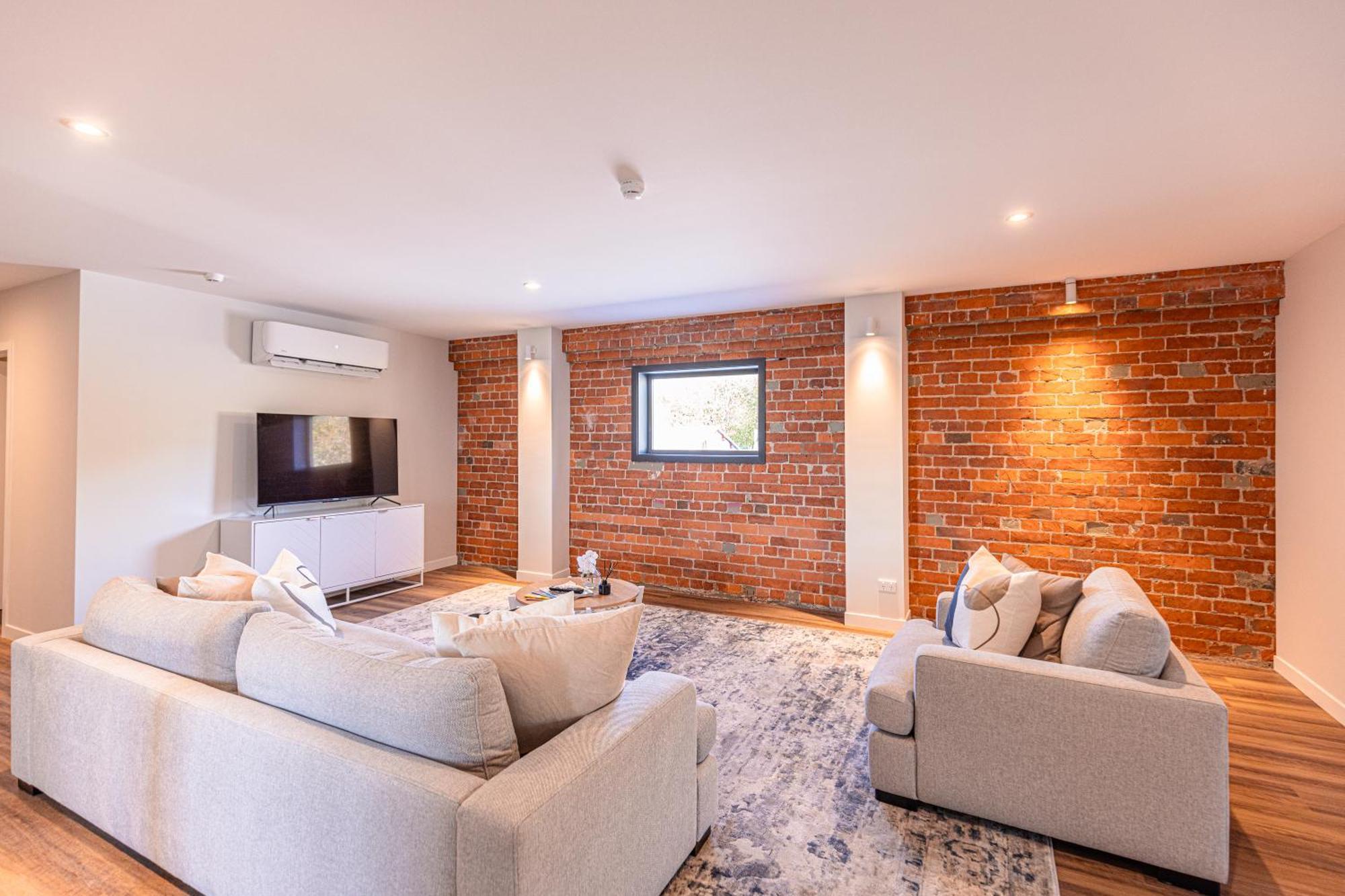 Johnston Apartments - Award-Winning Building, Your Unforgettable Stay Whanganui Buitenkant foto
