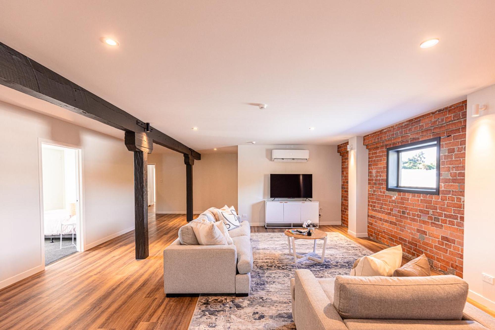 Johnston Apartments - Award-Winning Building, Your Unforgettable Stay Whanganui Buitenkant foto