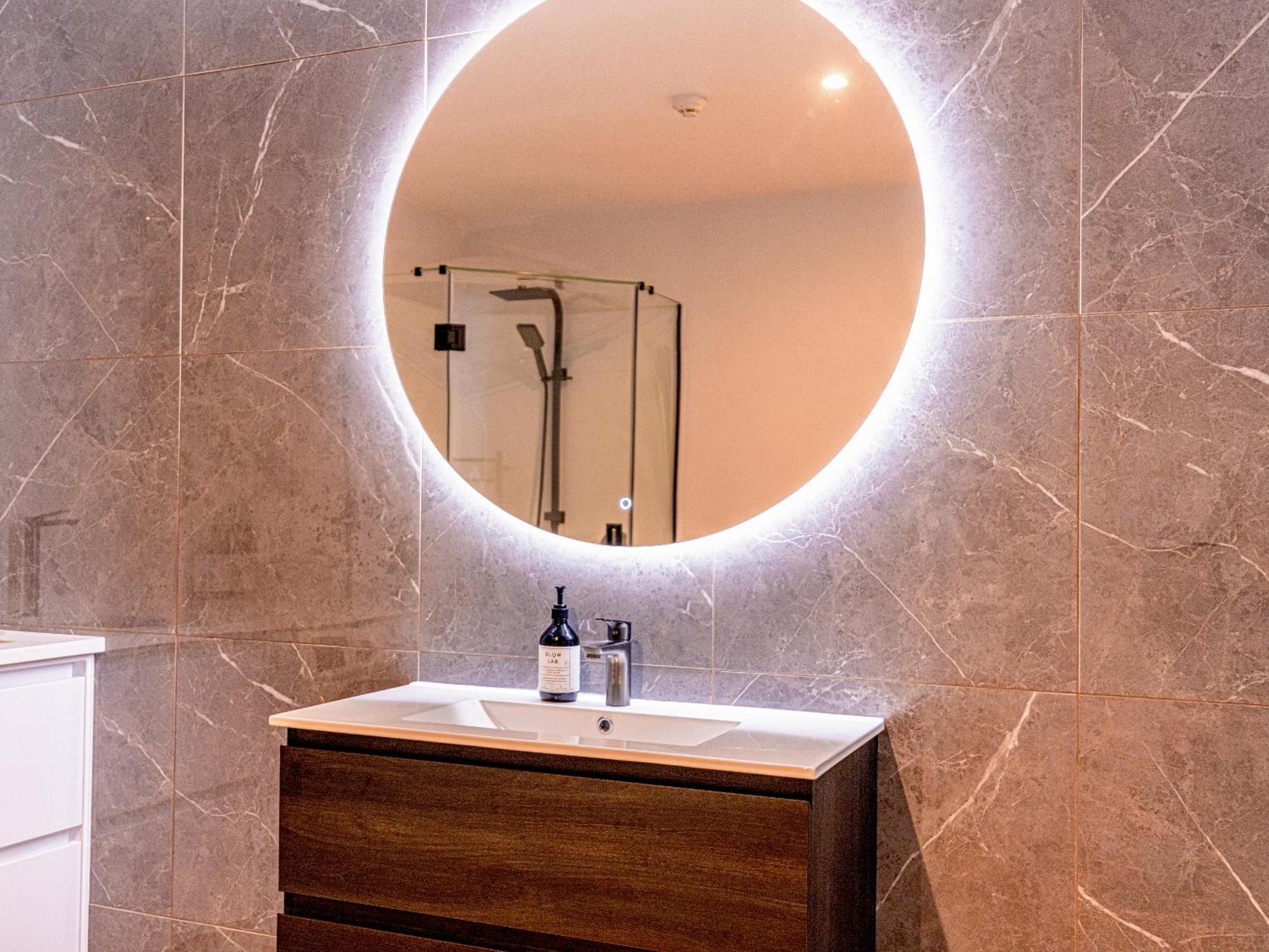 Johnston Apartments - Award-Winning Building, Your Unforgettable Stay Whanganui Buitenkant foto