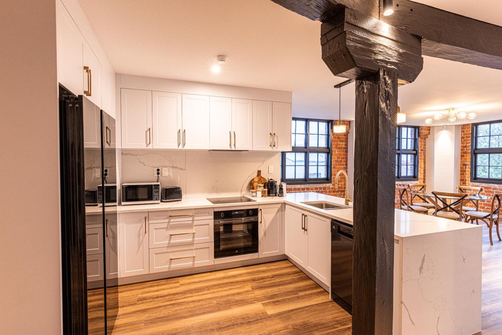 Johnston Apartments - Award-Winning Building, Your Unforgettable Stay Whanganui Buitenkant foto